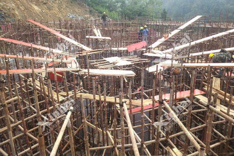 濃縮機安裝中 濃縮機安裝中